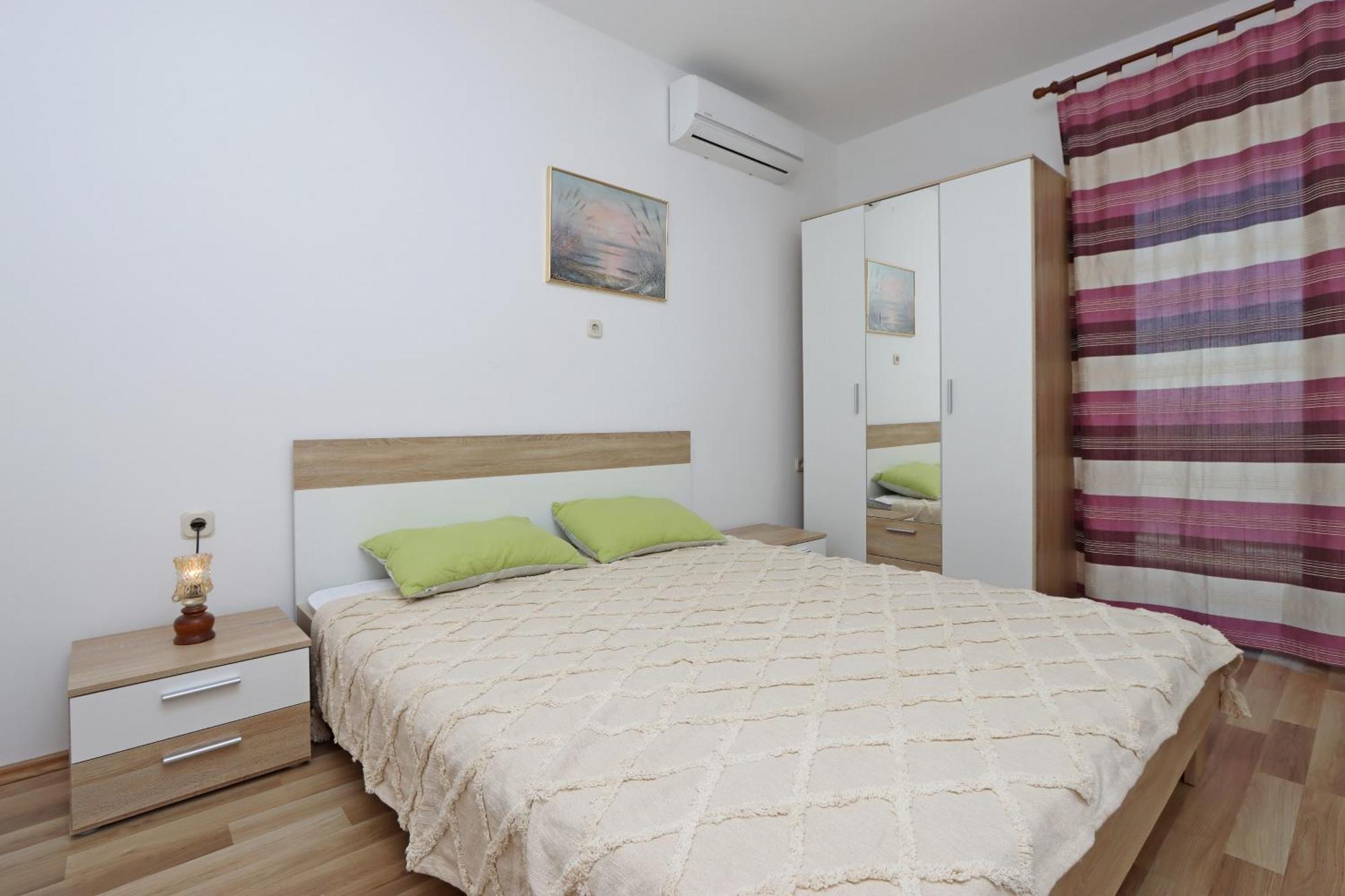 Apartments By The Sea Mandre, Pag - 3084 Kolan Eksteriør billede