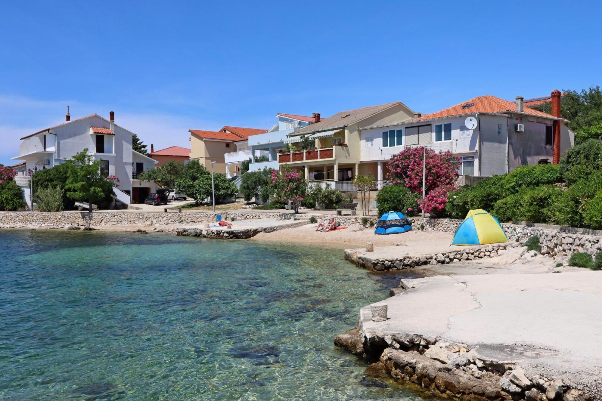 Apartments By The Sea Mandre, Pag - 3084 Kolan Eksteriør billede